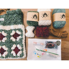 Granny Square Vintage Style Crochet Bag Kit, DIY Handbag with Yarn & Pattern