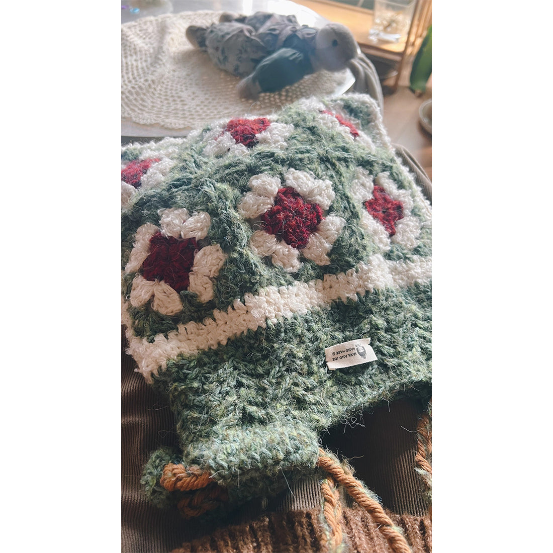 Granny Square Vintage Style Crochet Bag Kit, DIY Handbag with Yarn & Pattern